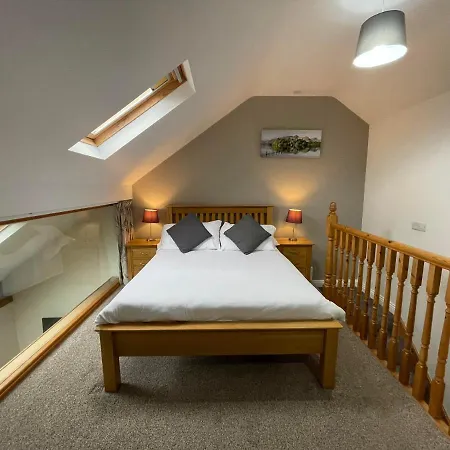 & Embleton (Cumbria)