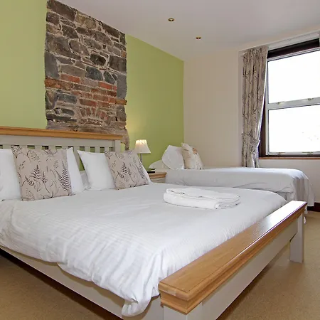 & Embleton (Cumbria)