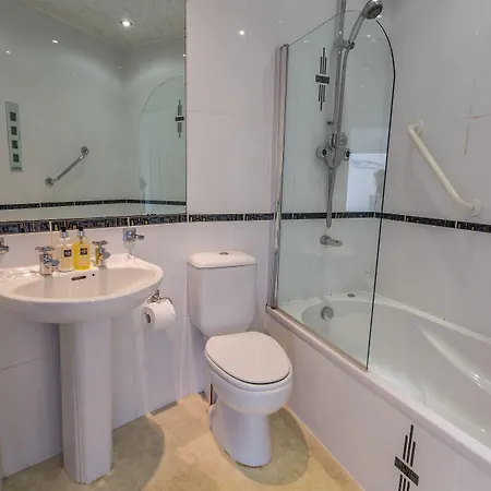 Hotel & Embleton (Cumbria)