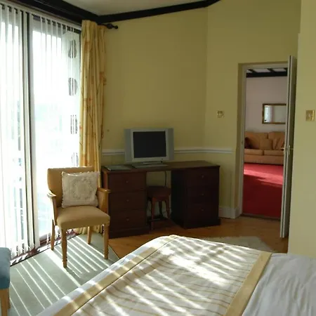 & Hotel