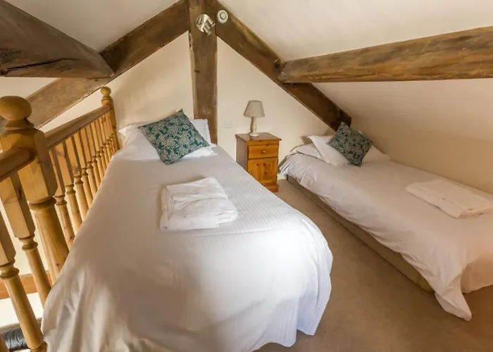 وشقق سبا إمبلتون